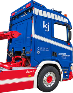 Bl&aring; og r&oslash;d Kenneth Jacobsen lastbil
